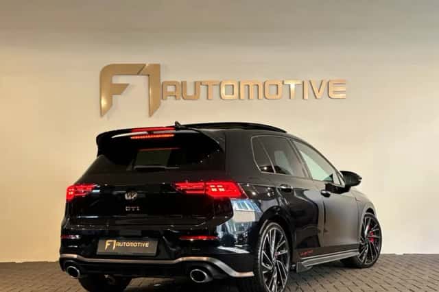 Volkswagen Golf (2021) thumbnail 3
