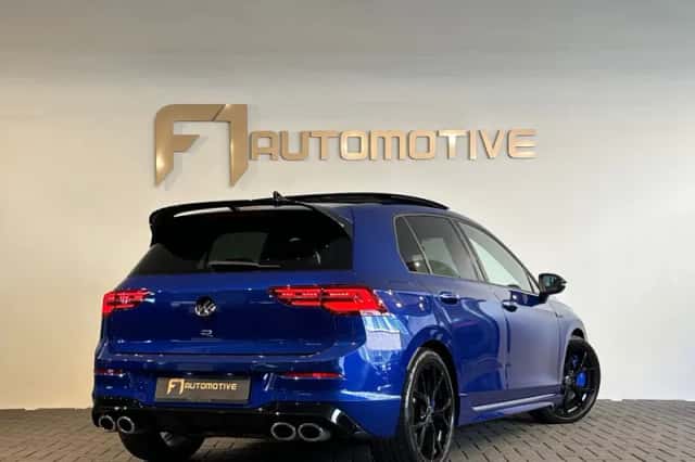 Volkswagen Golf (2024) thumbnail 3