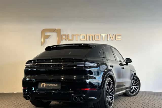 Porsche Cayenne (2024) thumbnail 3