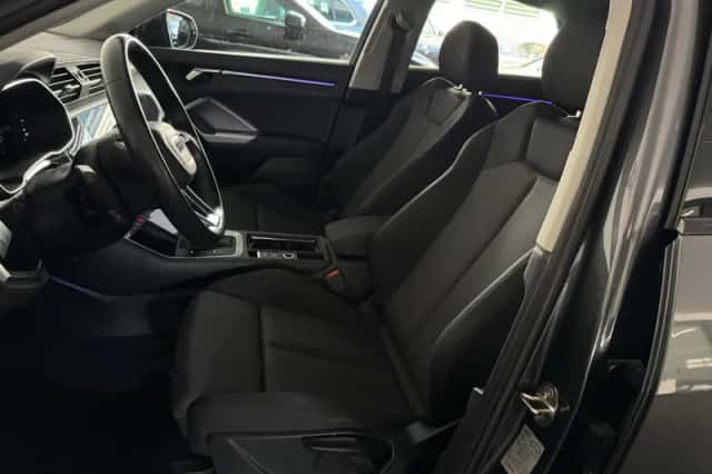Audi Q3 (2022) thumbnail 6