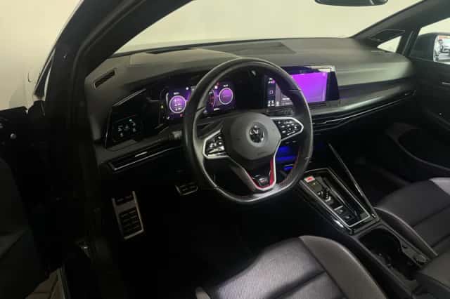 Volkswagen Golf (2023) thumbnail 5