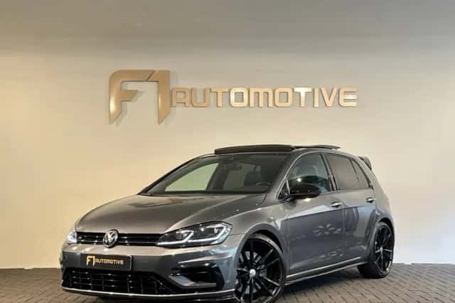 Volkswagen Golf (2018) thumbnail 1