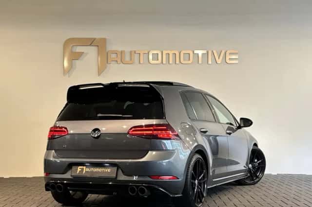 Volkswagen Golf (2018) thumbnail 3