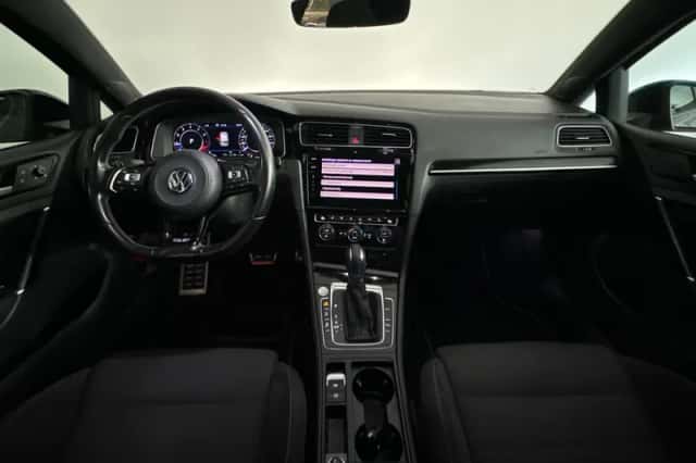 Volkswagen Golf (2018) thumbnail 4