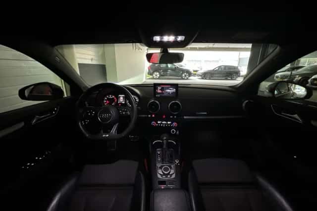 Audi A3 (2018) thumbnail 4