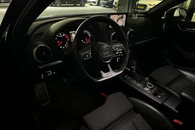 Audi A3 (2018) thumbnail 5