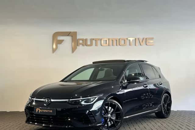 Volkswagen Golf (2023) thumbnail 1