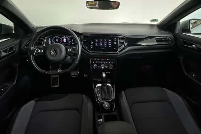 Volkswagen T-Roc (2021) thumbnail 4