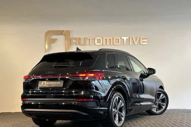 Audi Q4 e-tron (2021) thumbnail 3