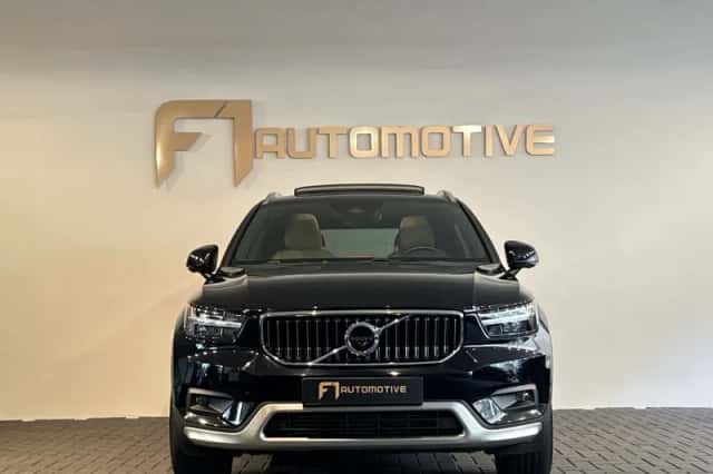 Volvo XC40 (2020) thumbnail 3