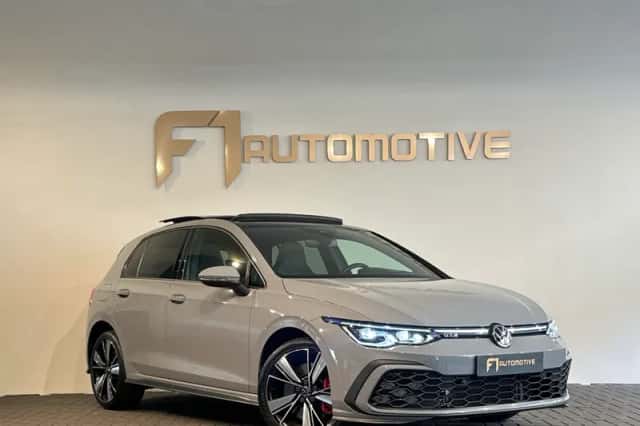 Volkswagen Golf (2022) thumbnail 4