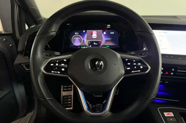 Volkswagen Golf (2022) thumbnail 6