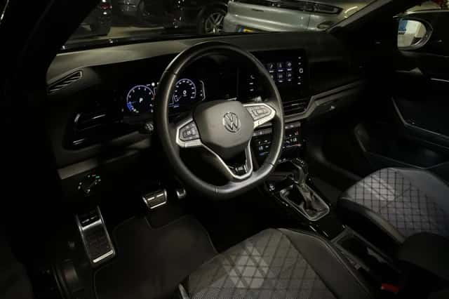 Volkswagen T-Roc (2024) thumbnail 5