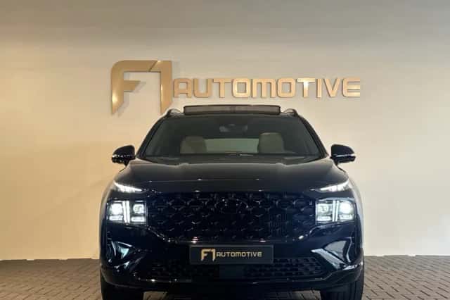 Hyundai Santa Fe (2023) thumbnail 2