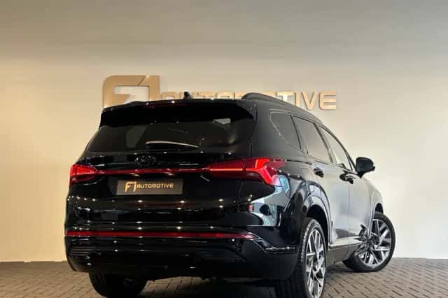 Hyundai Santa Fe (2023) thumbnail 4
