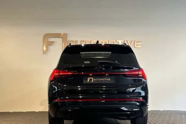 Hyundai Santa Fe (2023) thumbnail 5