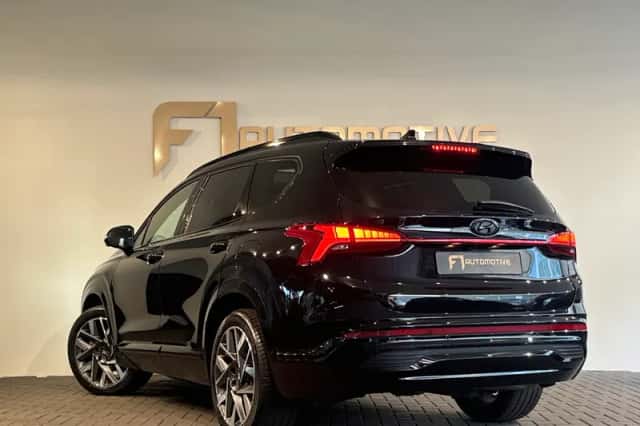 Hyundai Santa Fe (2023) thumbnail 6