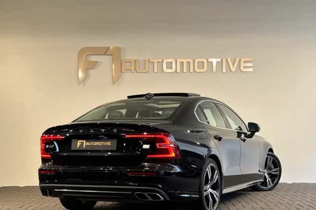Volvo S60 (2021) thumbnail 5