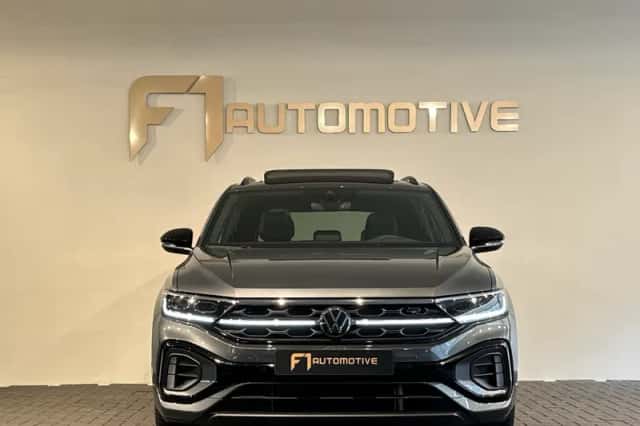 Volkswagen T-Roc (2024) thumbnail 2