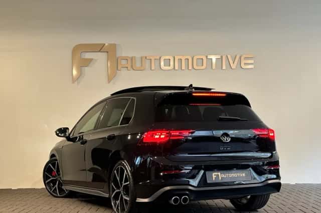 Volkswagen Golf (2023) thumbnail 4