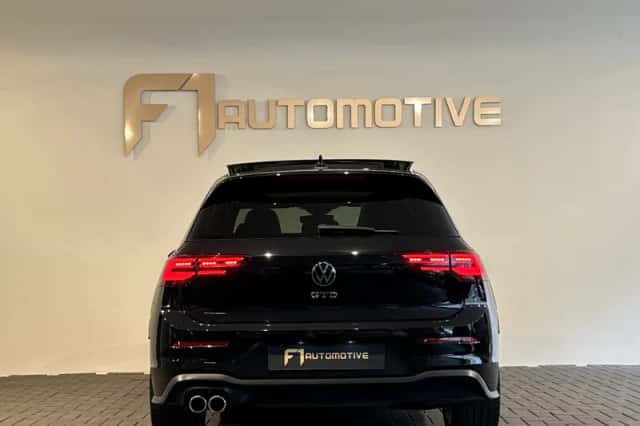 Volkswagen Golf (2023) thumbnail 5