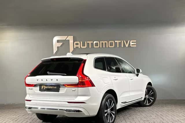 Volvo XC60 (2021) thumbnail 3