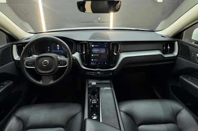 Volvo XC60 (2021) thumbnail 4