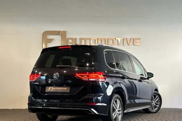 Volkswagen Touran (2019) thumbnail 4