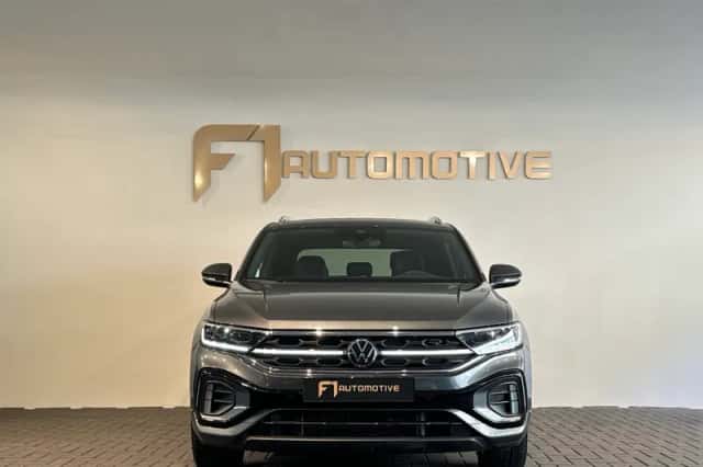 Volkswagen T-Roc (2024) thumbnail 2
