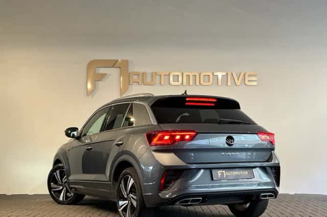 Volkswagen T-Roc (2024) thumbnail 6