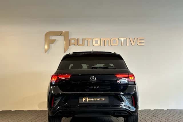 Volkswagen T-Roc (2024) thumbnail 5