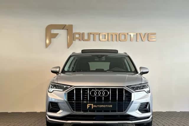 Audi Q3 (2022) thumbnail 2