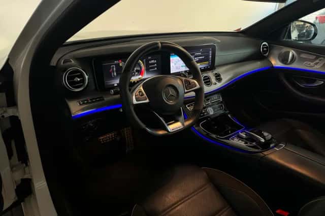 Mercedes-Benz E-Klasse (2017) thumbnail 2