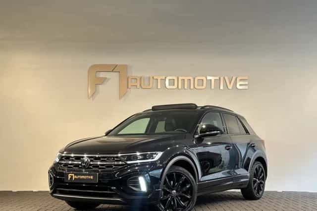 Volkswagen T-Roc (2024) thumbnail 1