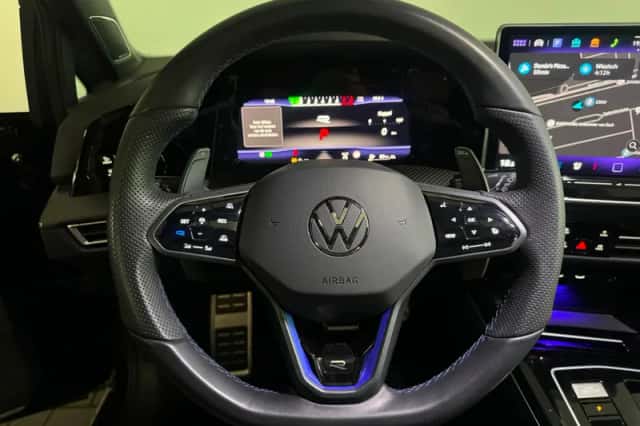 Volkswagen Golf (2024) thumbnail 6
