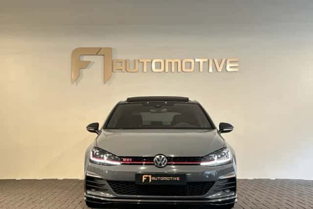 Volkswagen Golf (2019) thumbnail 3