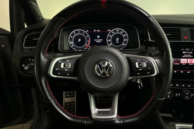 Volkswagen Golf (2019) thumbnail 6
