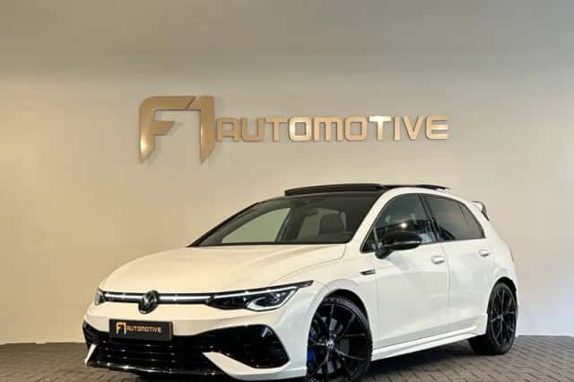 Volkswagen Golf (2023) thumbnail 1