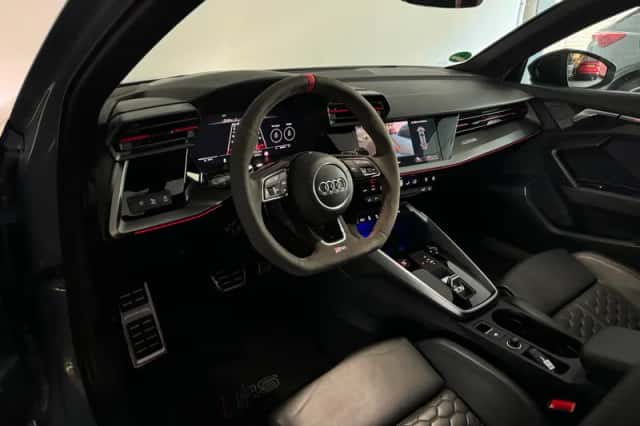 Audi RS 3 (2022) thumbnail 2