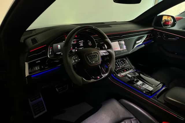 Audi Q8 (2022) thumbnail 2