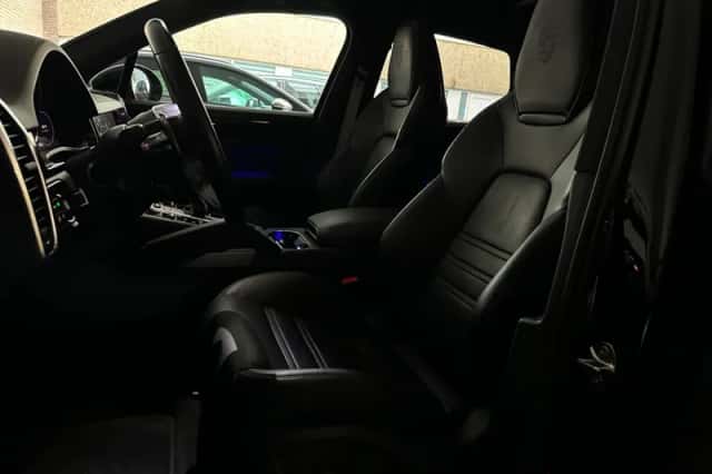 Porsche Cayenne (2022) thumbnail 5