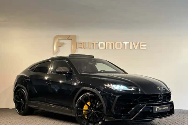 Lamborghini Urus (2022) thumbnail 5