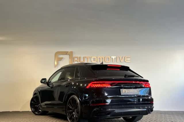 Audi Q8 (2022) thumbnail 2