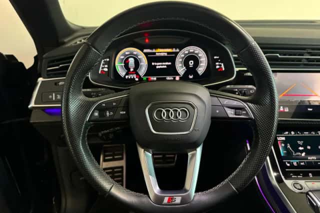 Audi Q8 (2022) thumbnail 5