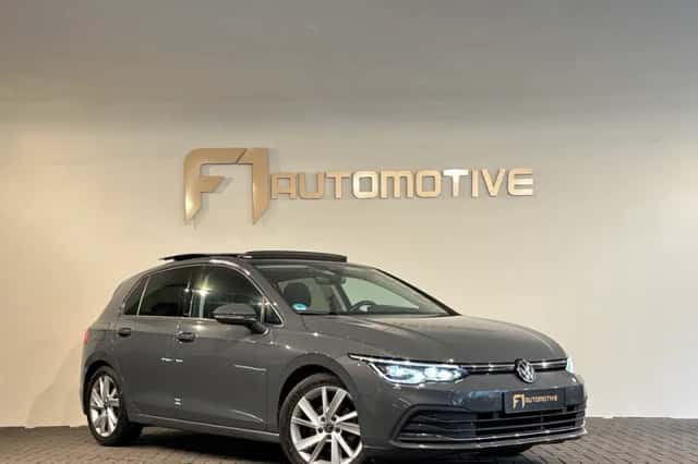 Volkswagen Golf (2022) thumbnail 3