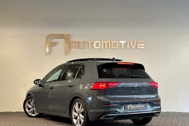 Volkswagen Golf (2022) thumbnail 5