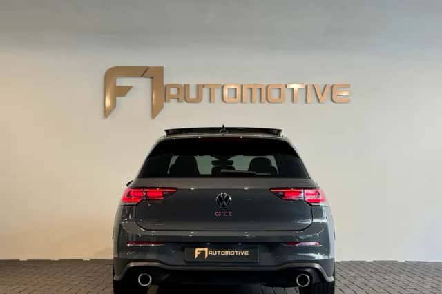 Volkswagen Golf (2024) thumbnail 6