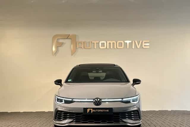 Volkswagen Golf (2023) thumbnail 2