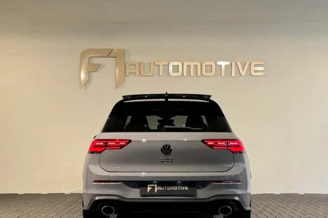 Volkswagen Golf (2023) thumbnail 5