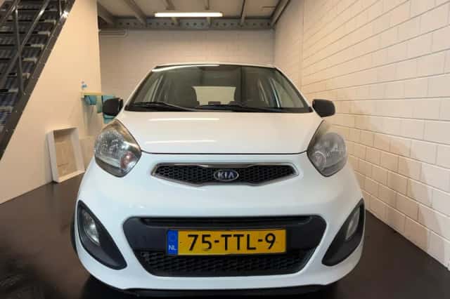 Kia Picanto (2012) thumbnail 1